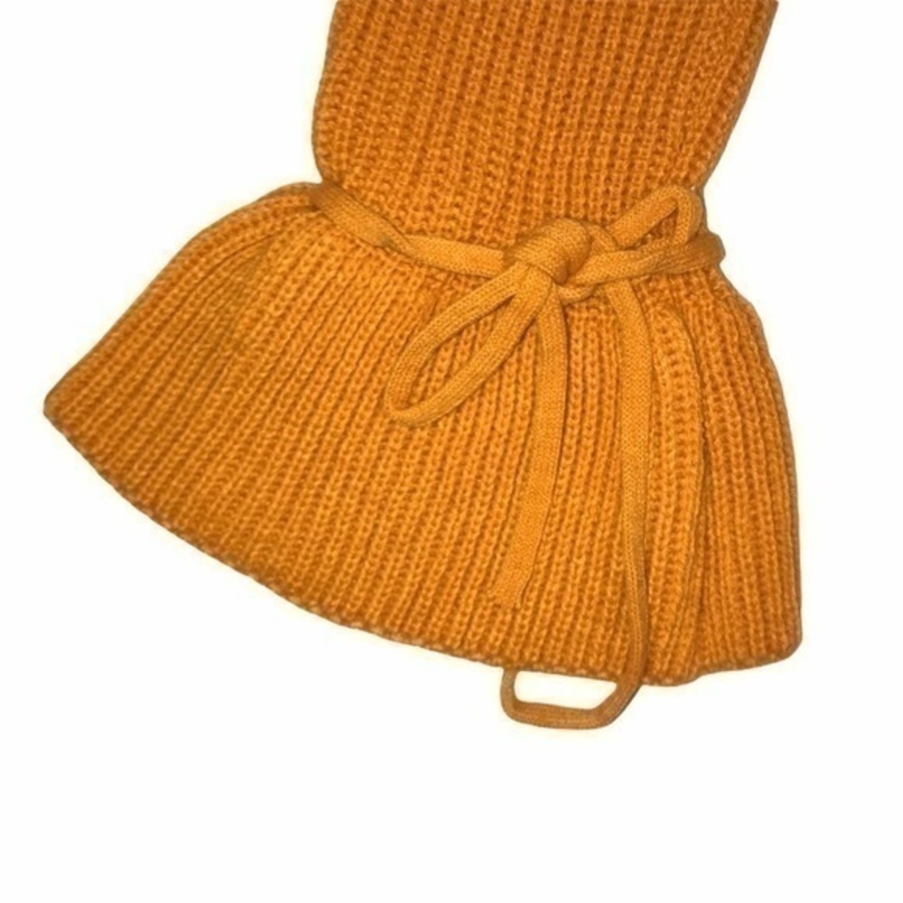 U Neck Yellow Cropped Sweater - Picture 9 of 10